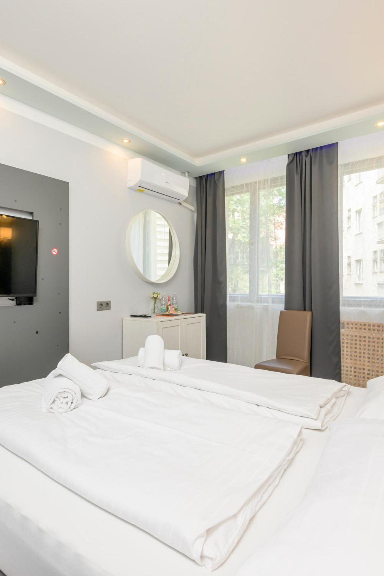Elegance Palais Palffy Apartments Vienna Exterior photo